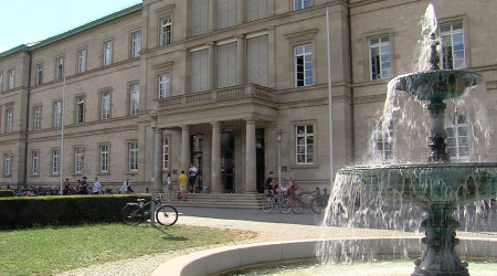 Eberhard-Karls-Universit&auml;t T&uuml;bingen, Neue Aula (Quelle: BWeins)