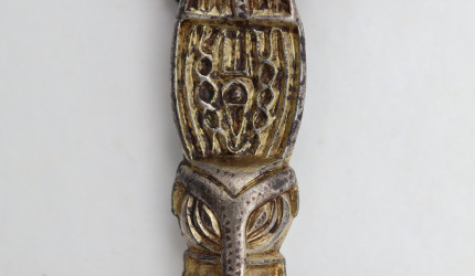 Restaurierte Almandinscheiben-Fibel