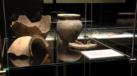 &Uuml;berreste von T&ouml;pfen (Quelle: Arch&auml;ologie.com)